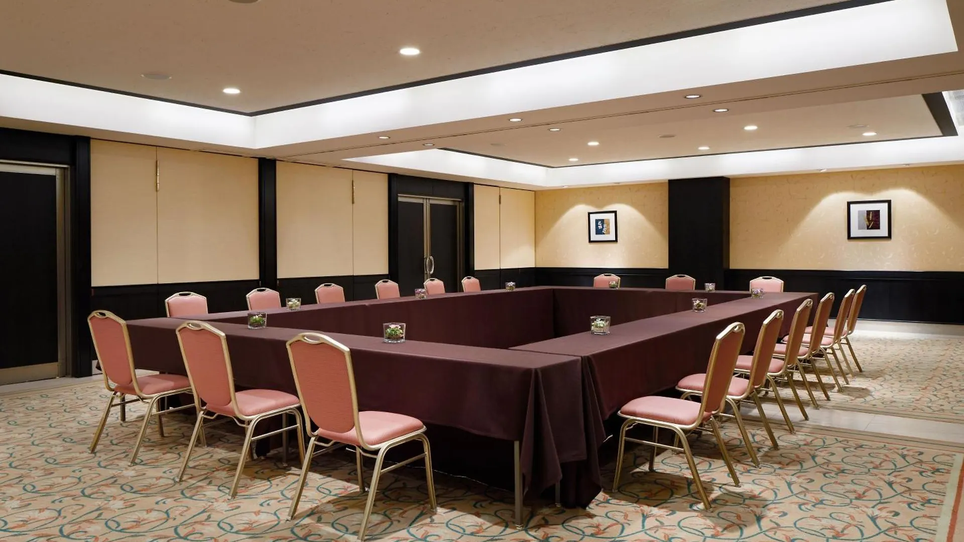 Sheraton Grande Tokyo Bay Hotel Urayasu 5*,